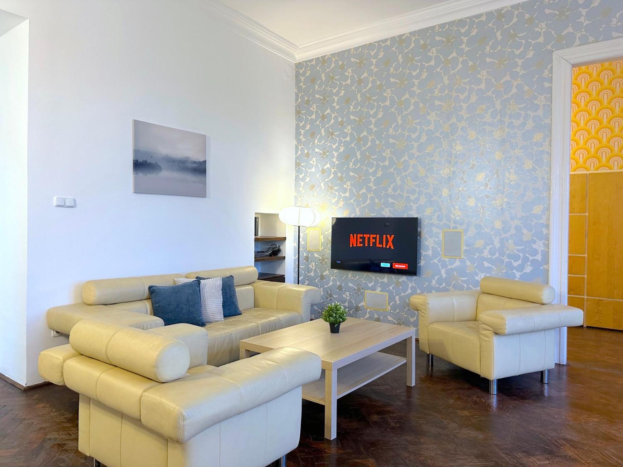 Apartment Stunning 150m2 3-bedroom With Balcony Budapest