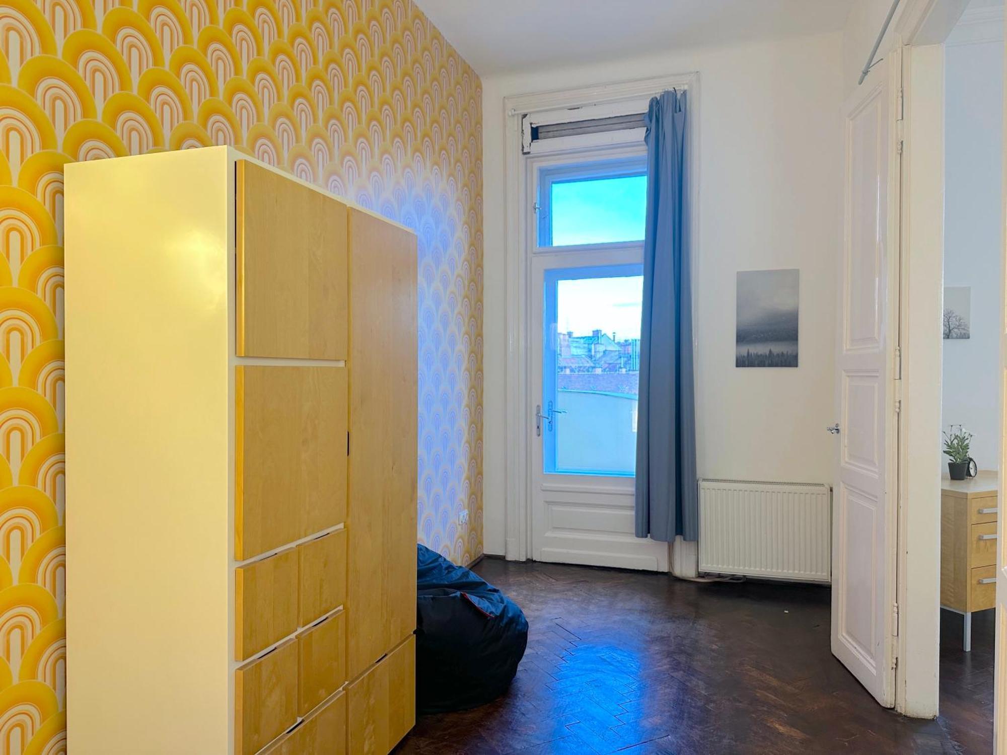 Stunning 150m2 3-bedroom With Balcony Budapest