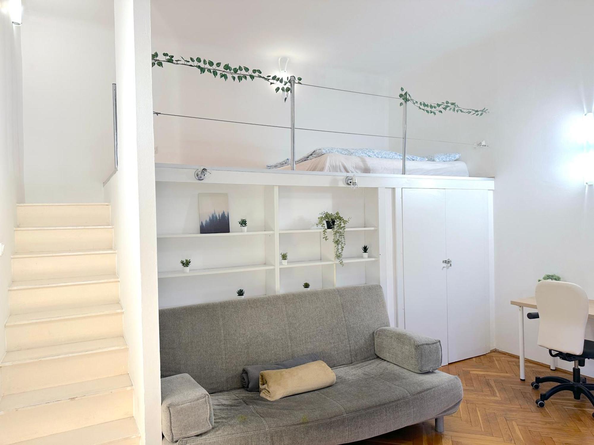 Apartment Stunning 150m2 3-bedroom With Balcony
