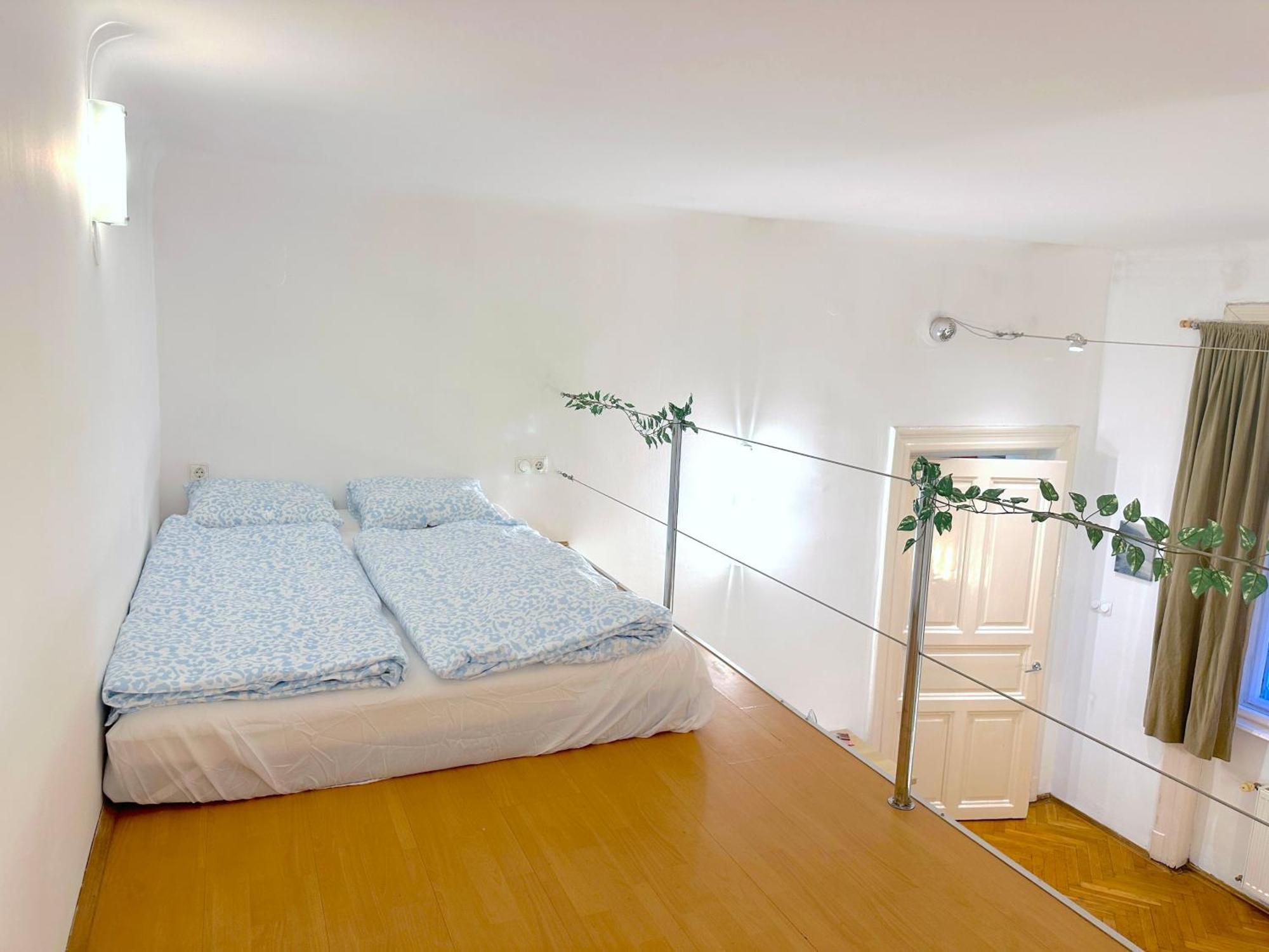Stunning 150m2 3-bedroom With Balcony