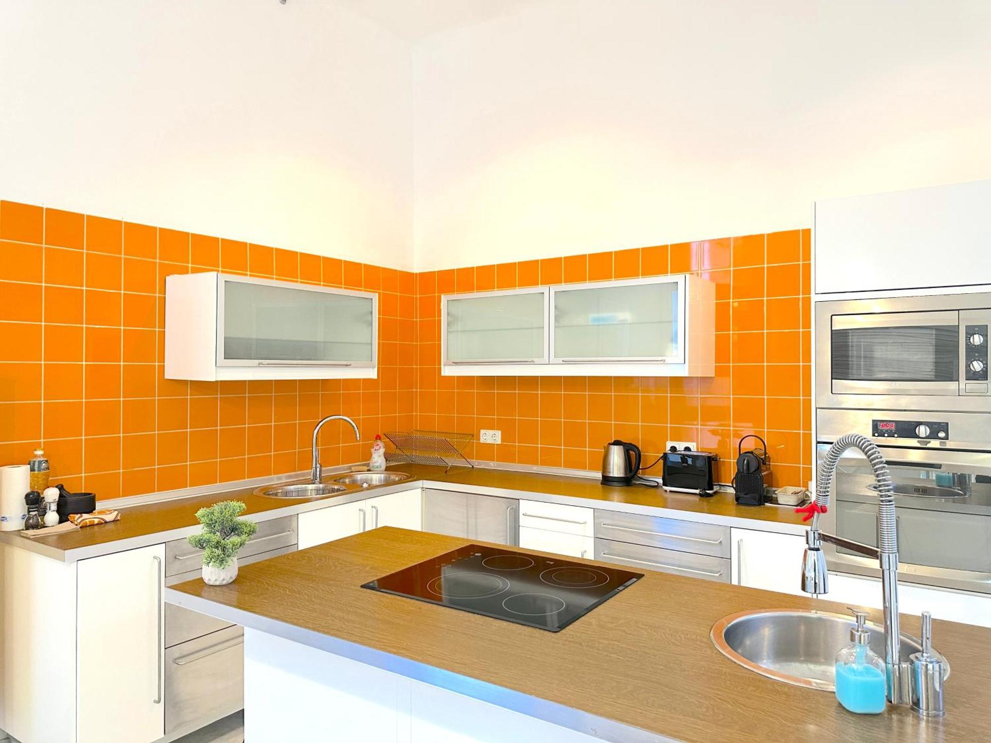 Apartment Stunning 150m2 3-bedroom With Balcony *